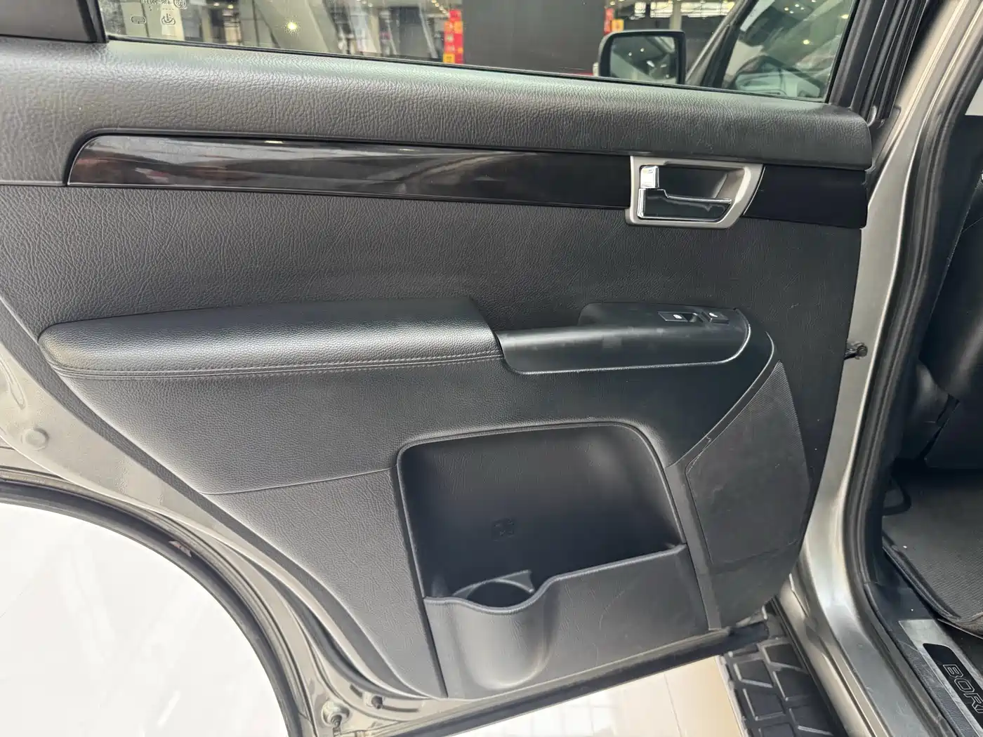 Kia Borego 2013 2013 3.8L Luxury Edition China V