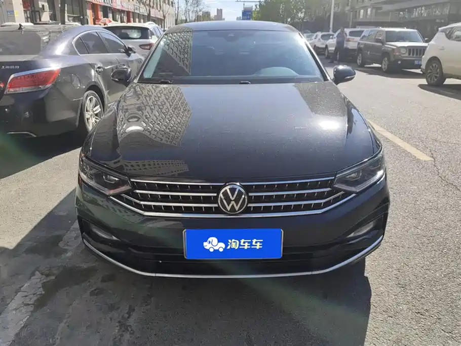 Volkswagen Magotan 2023 Model 2 Million Commemorative Edition 330TSI DSG Luxury фото 2