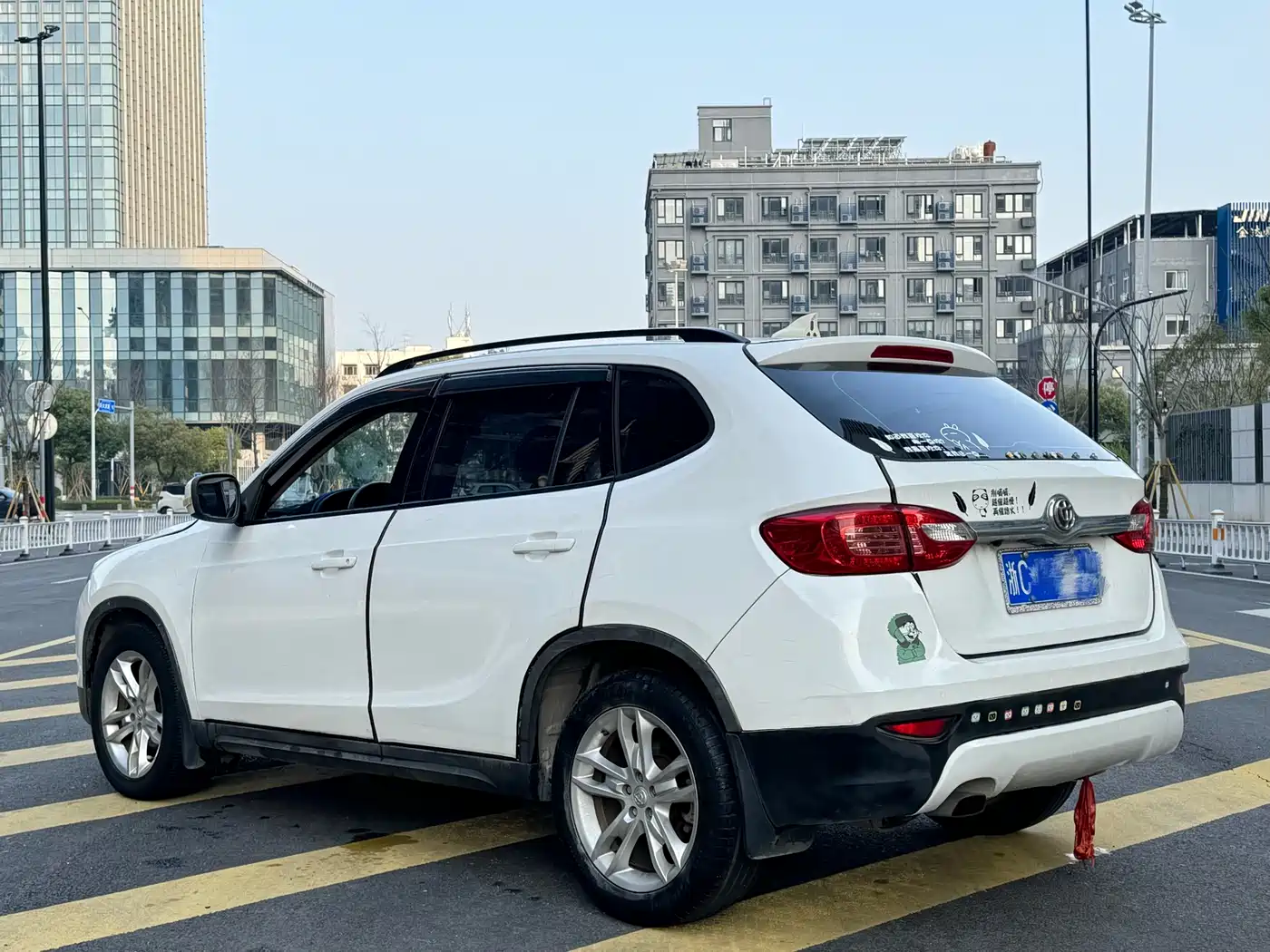 Фото 5 - Zhonghua V5