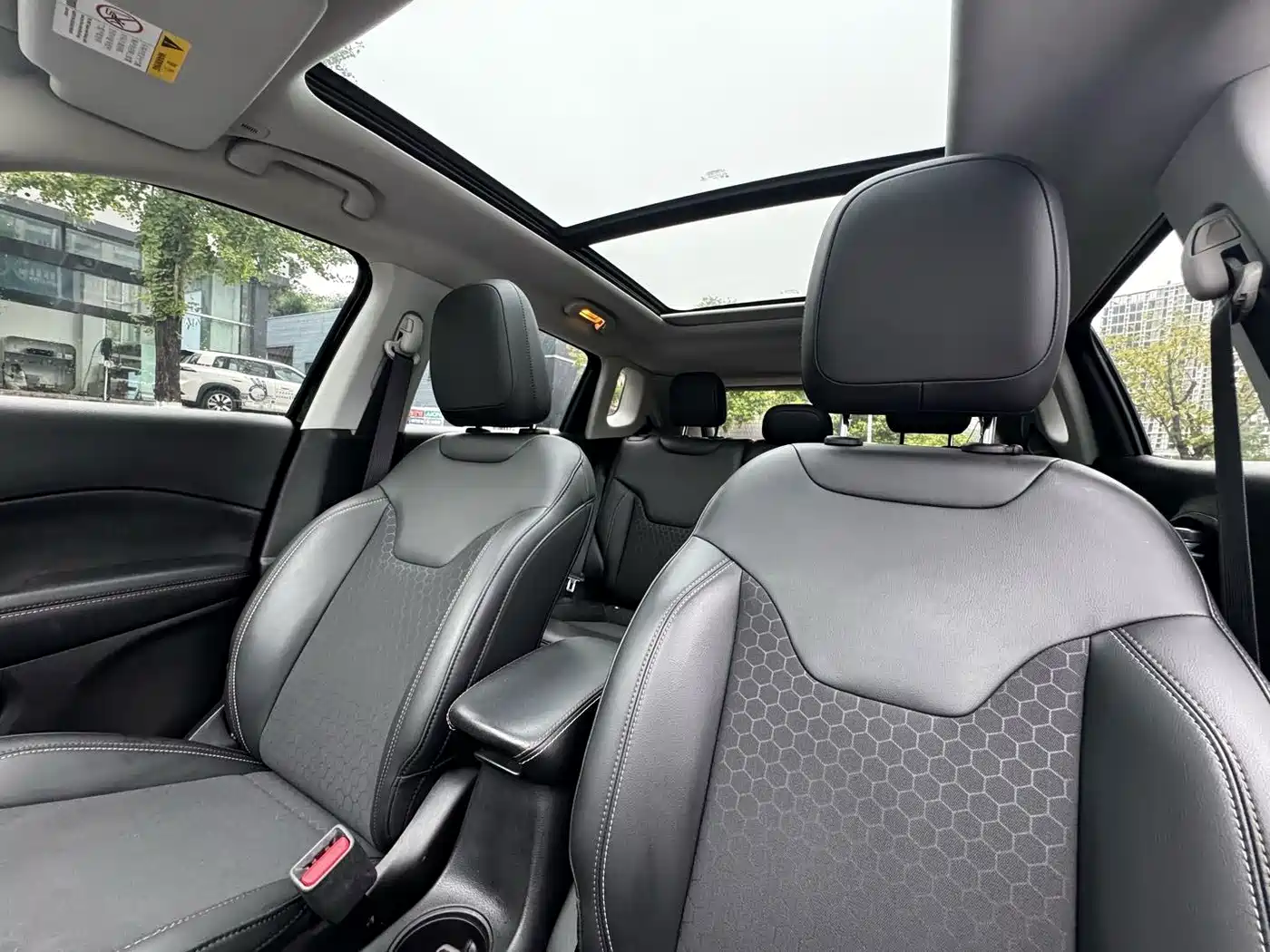 Фото 8 - Jeep Compass