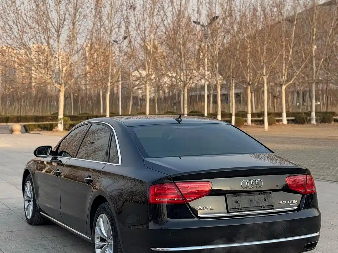 Audi A8 2012 A8L 50 TFSI quattro Luxury фото 3