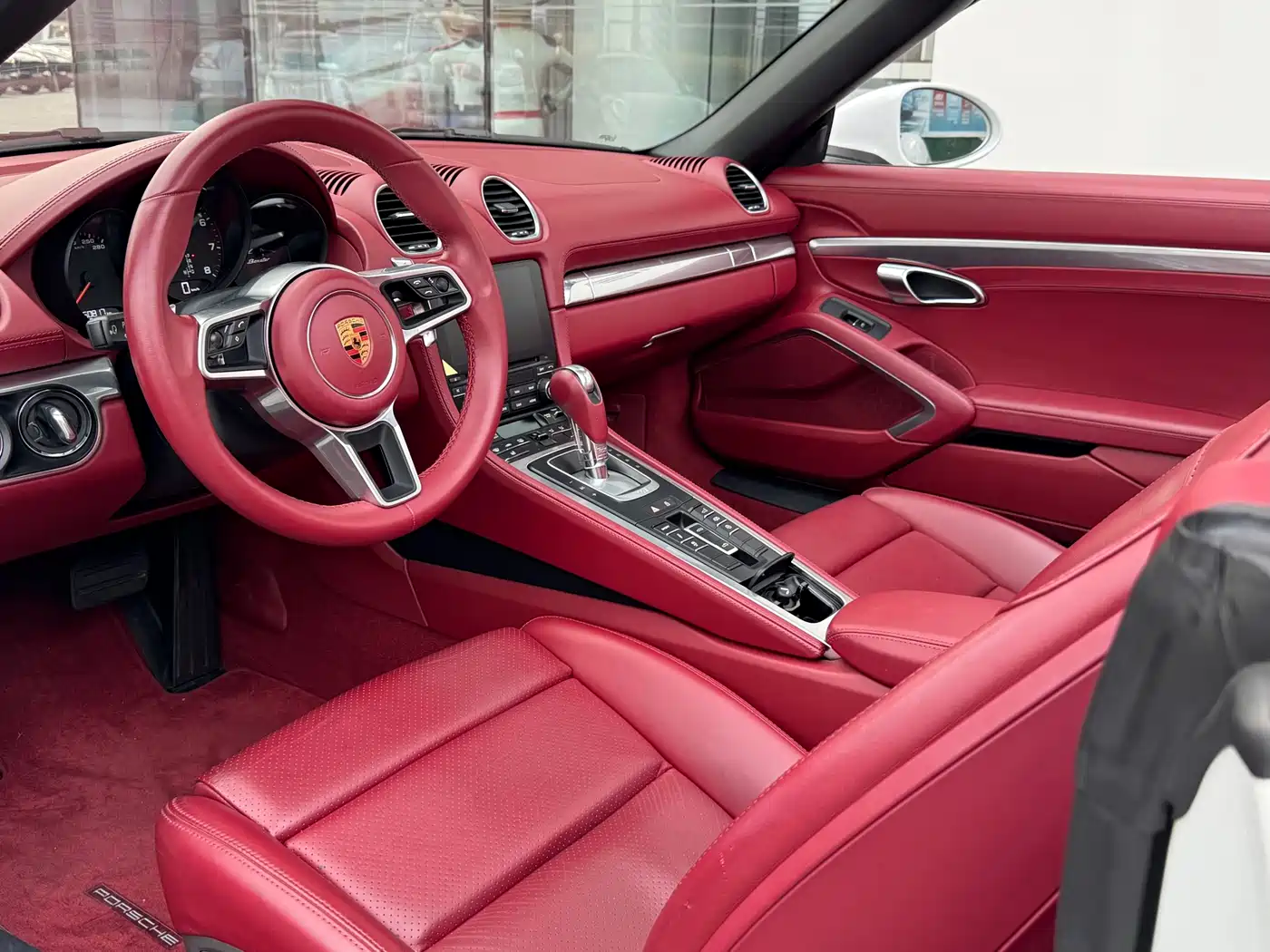 Porsche 718 2022 Boxster T 2.0T фото 10