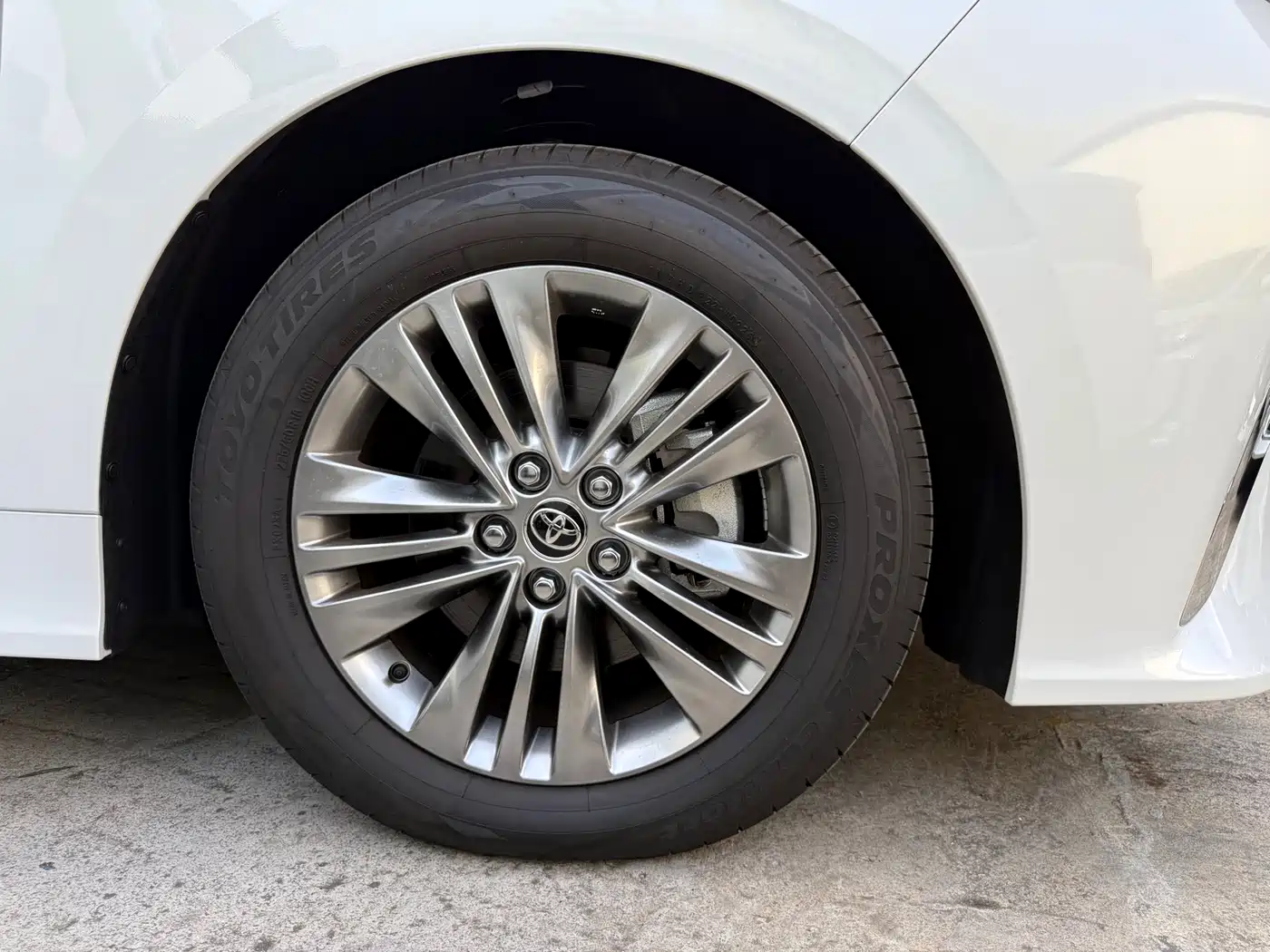 Toyota Alphard 2025 Hybrid 2.5L Prestige Gold Edition фото 12