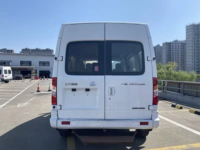 SAIC Maxus Xintu V80 2017 2.5T 6-speed manual Aoyun Tong China V short wheelbase medium roof 5/6/10 seats фото 5