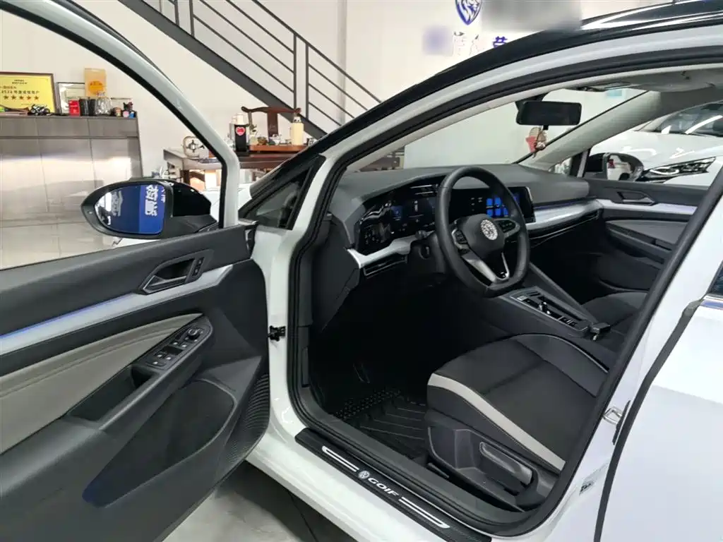 Volkswagen Golf 2023 280TSI DSG Pro фото 16