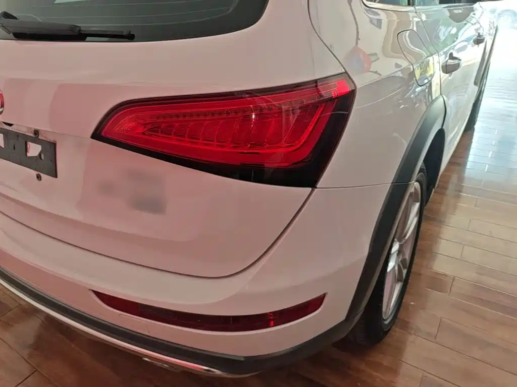 Audi Q5 2018 2017 Plus 40 TFSI Technology
