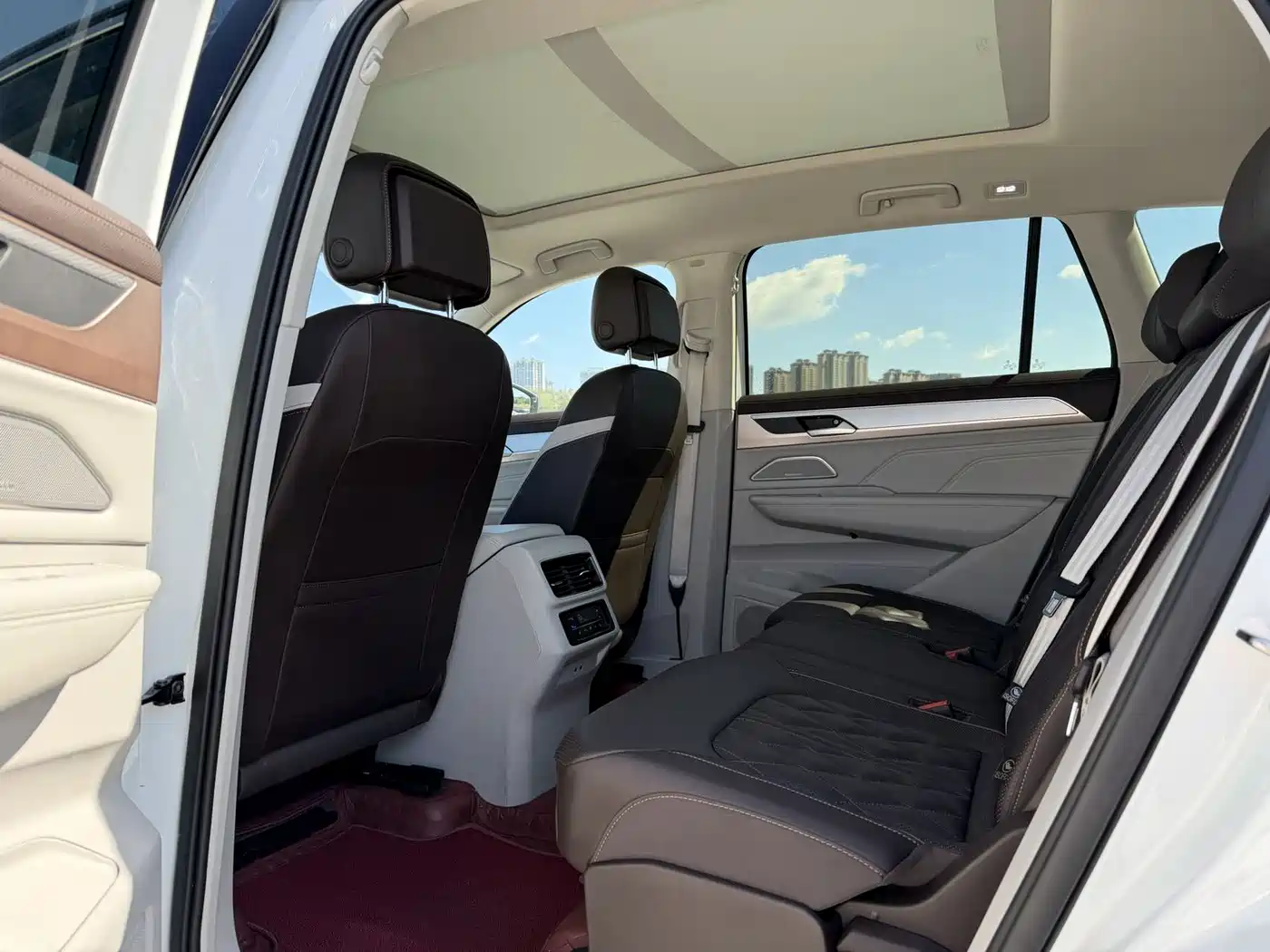 Volkswagen Talagon 2023 380TSI 4WD R-Line Celebration Edition фото 9