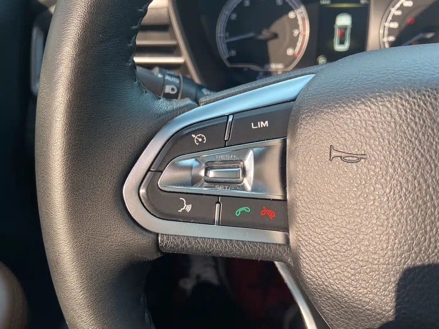 GEELY AUTOMOBILE VISION X6