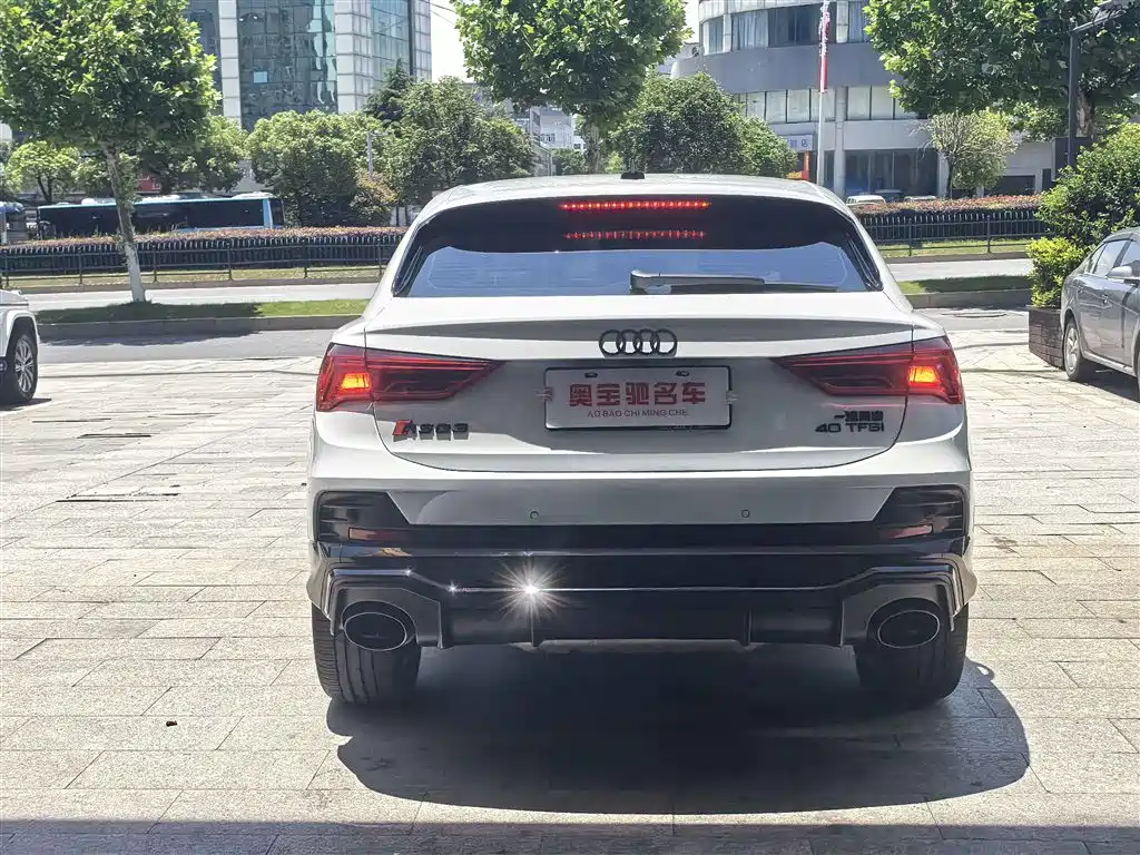Audi Q3 Sportback 2025 quattro 45th Anniversary Edition 40TFSI Fashion фото 7