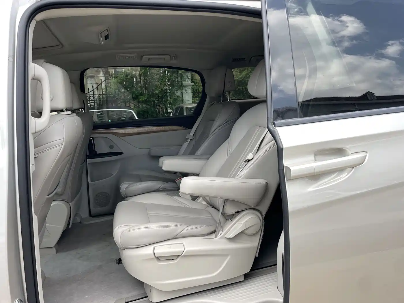 Buick GL8 2017 ES 28T Comfort Type China V фото 19