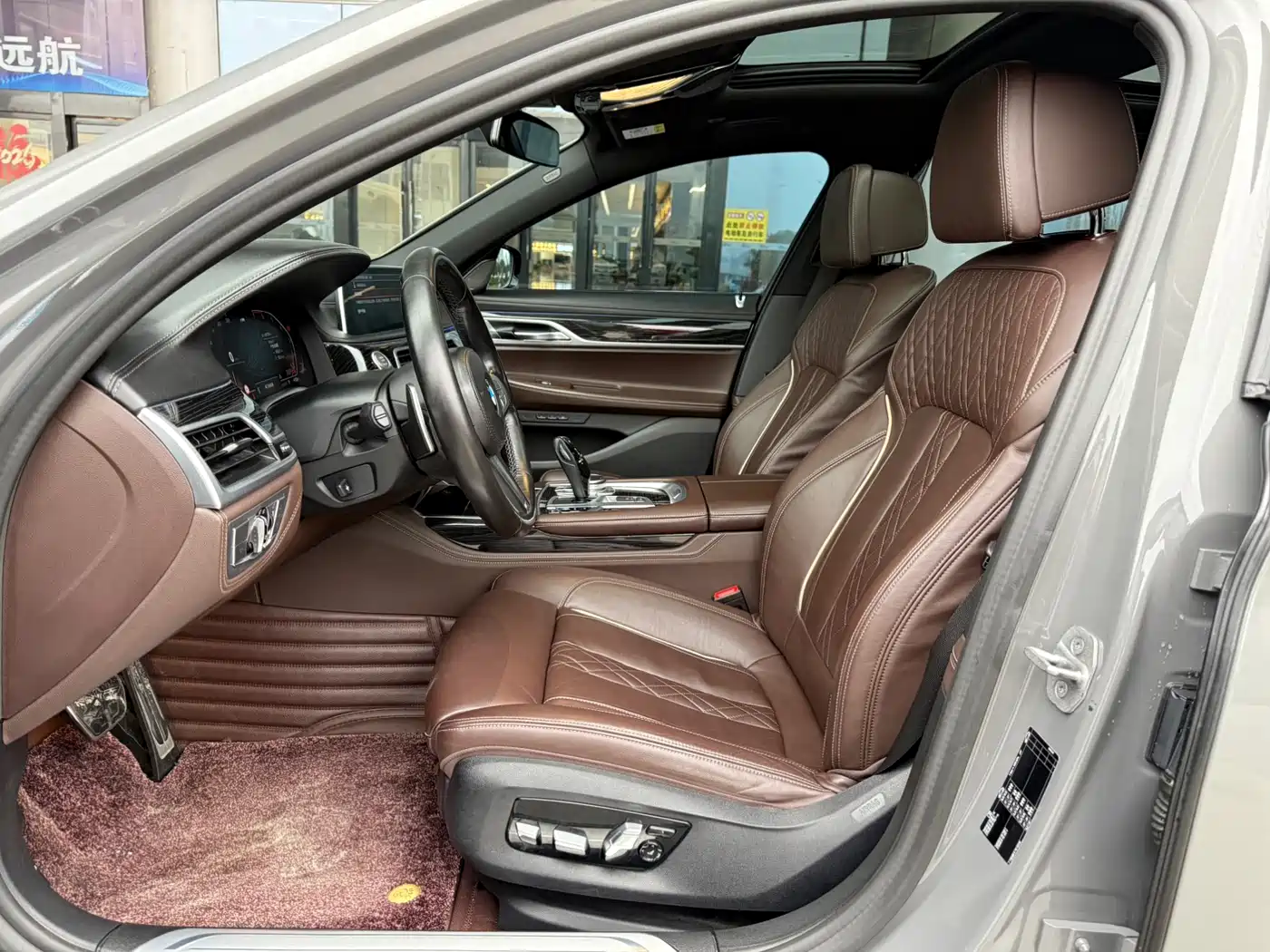BMW 7 Series 2021 Model 730Li M Sport Package фото 6
