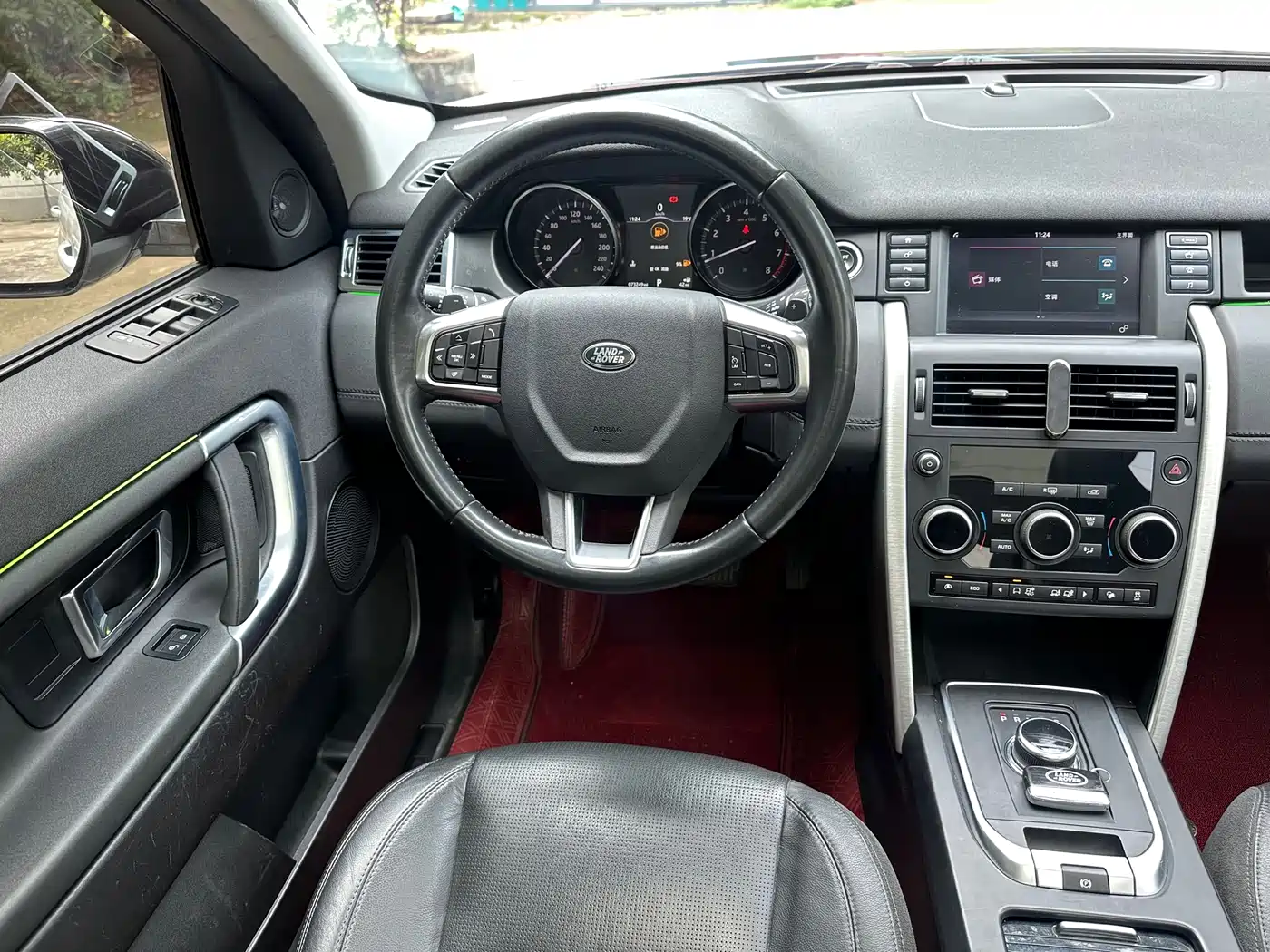 Land Rover Discovery Sport 2017 2.0T SE фото 5