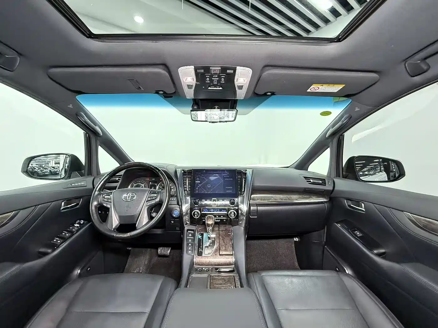 Toyota Vellfire 2021 Crown Hybrid 2.5L HV Premium Edition фото 7