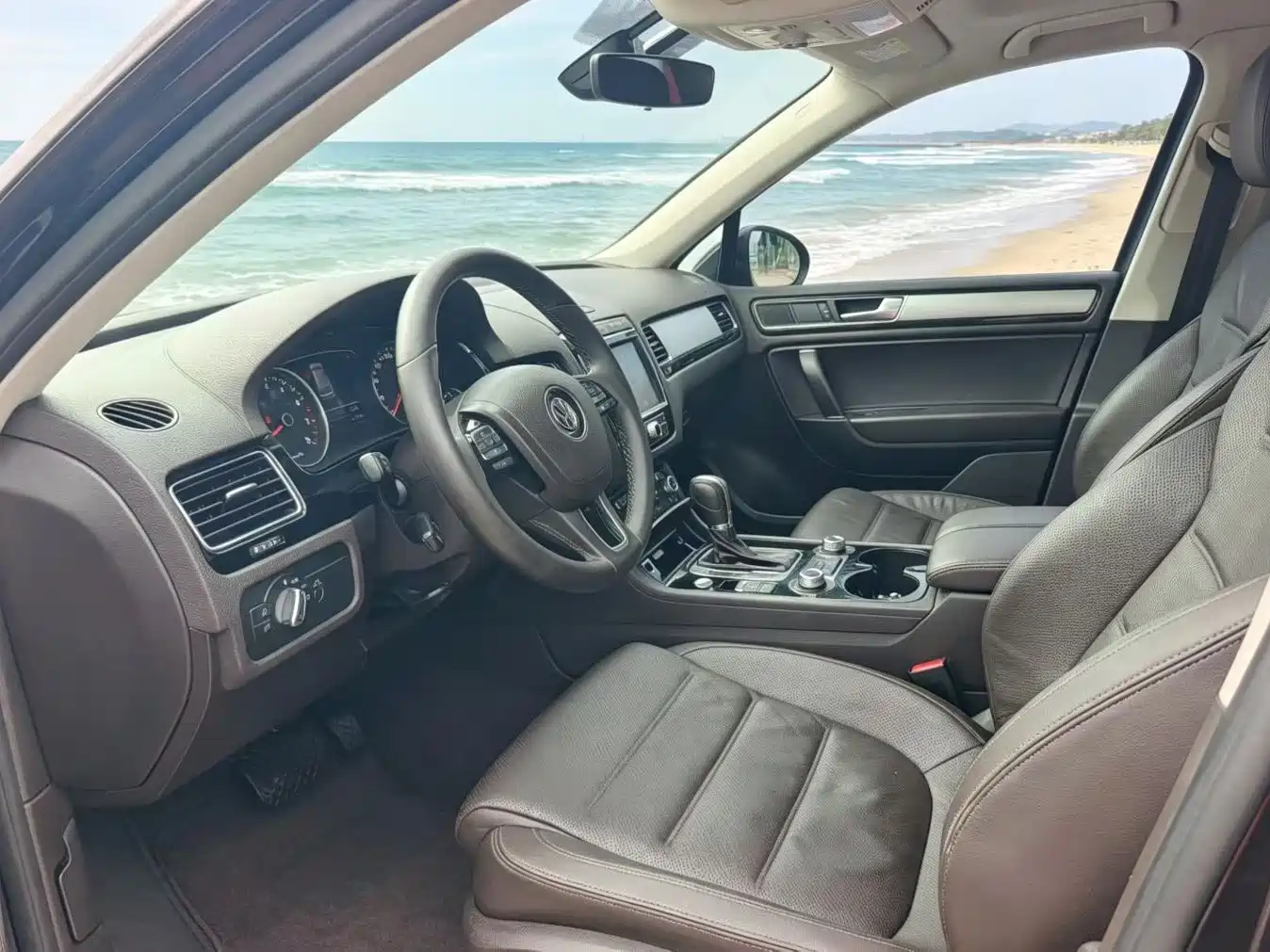 Volkswagen Touareg 2017 3.0TSI Explorer Edition фото 4