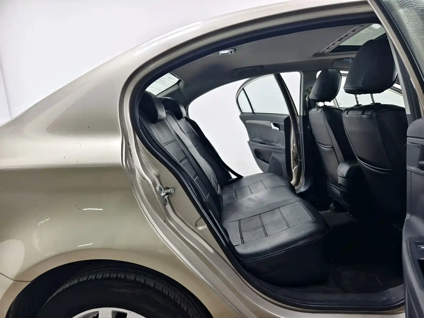 Roewe 350 2016 2015 Model 1.5L Automatic Luxury Sunroof Edition