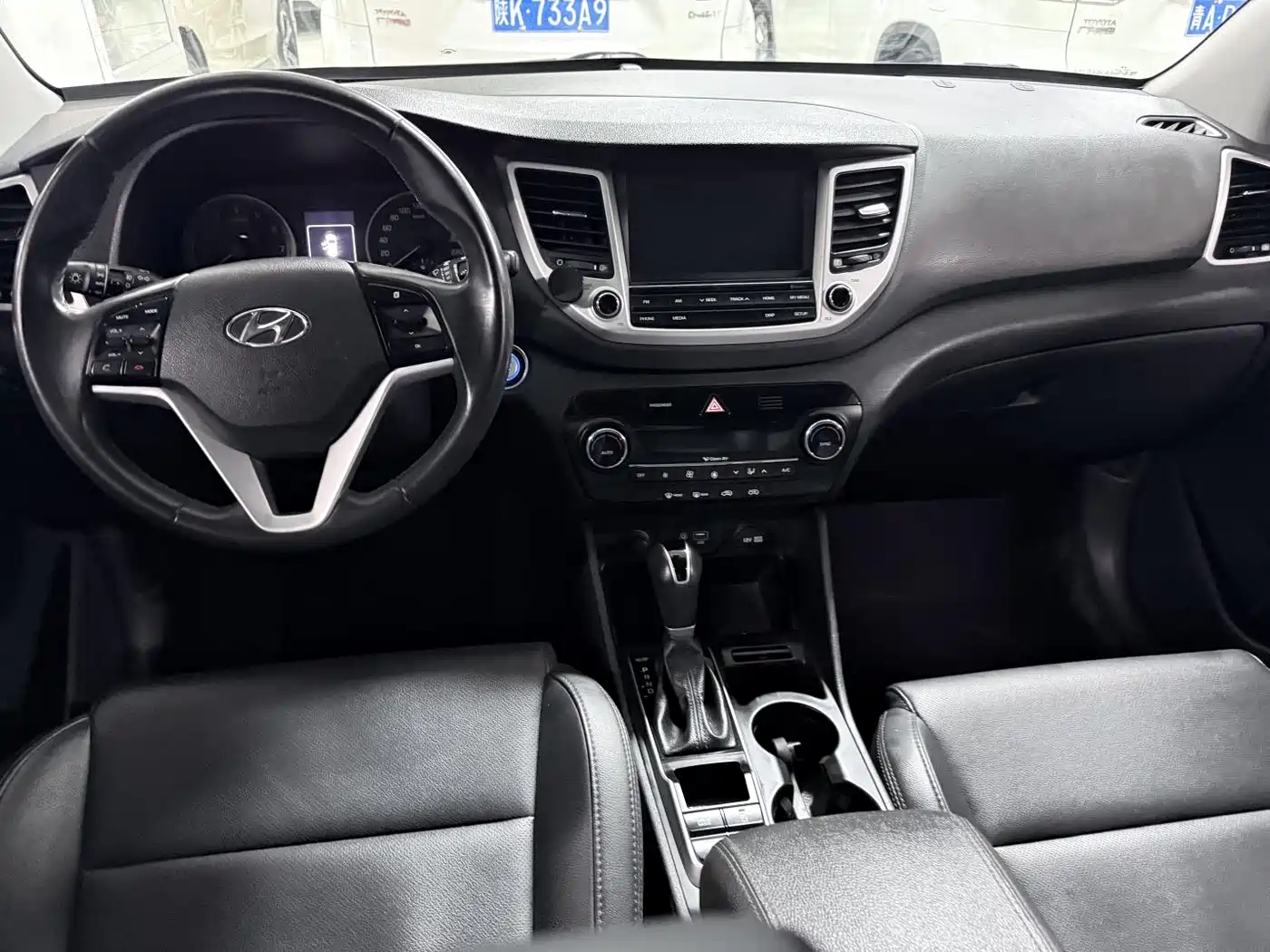 Hyundai Tucson 2015 1.6T Dual Clutch 2WD Leading фото 11