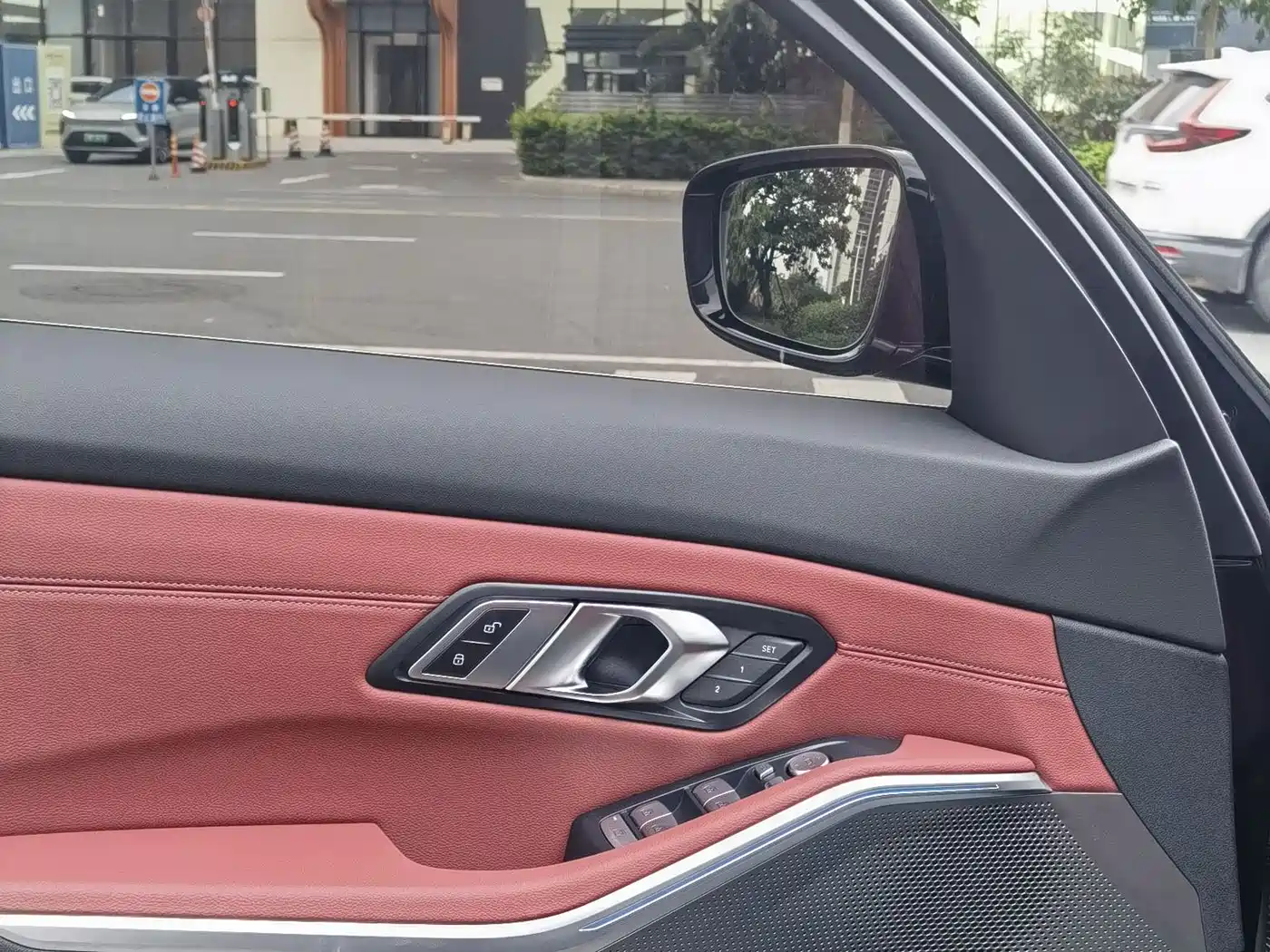 BMW 3 Series 2025 325Li M Sport Package фото 14