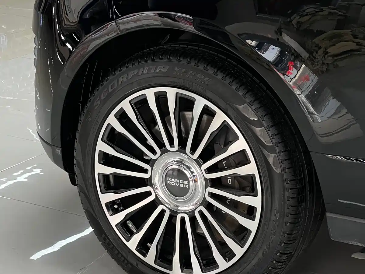 Land Rover Range Rover 2018 3.0 SC V6 Vogue Heritage Extended Edition фото 27