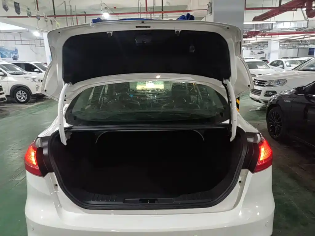 Photo 19 - Ford Focus