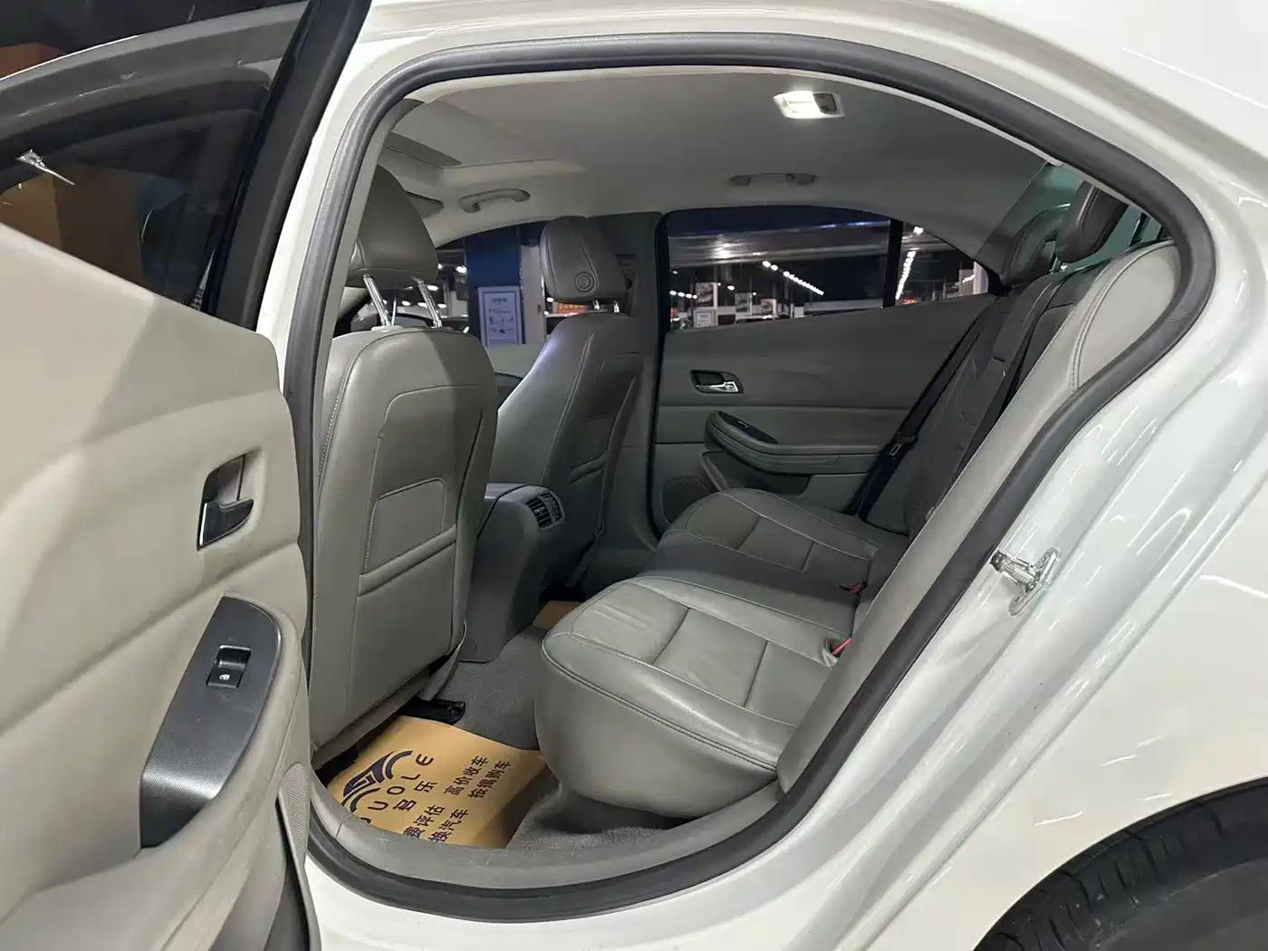 Chevrolet Malibu 2014 2.0L Automatic Luxury фото 6