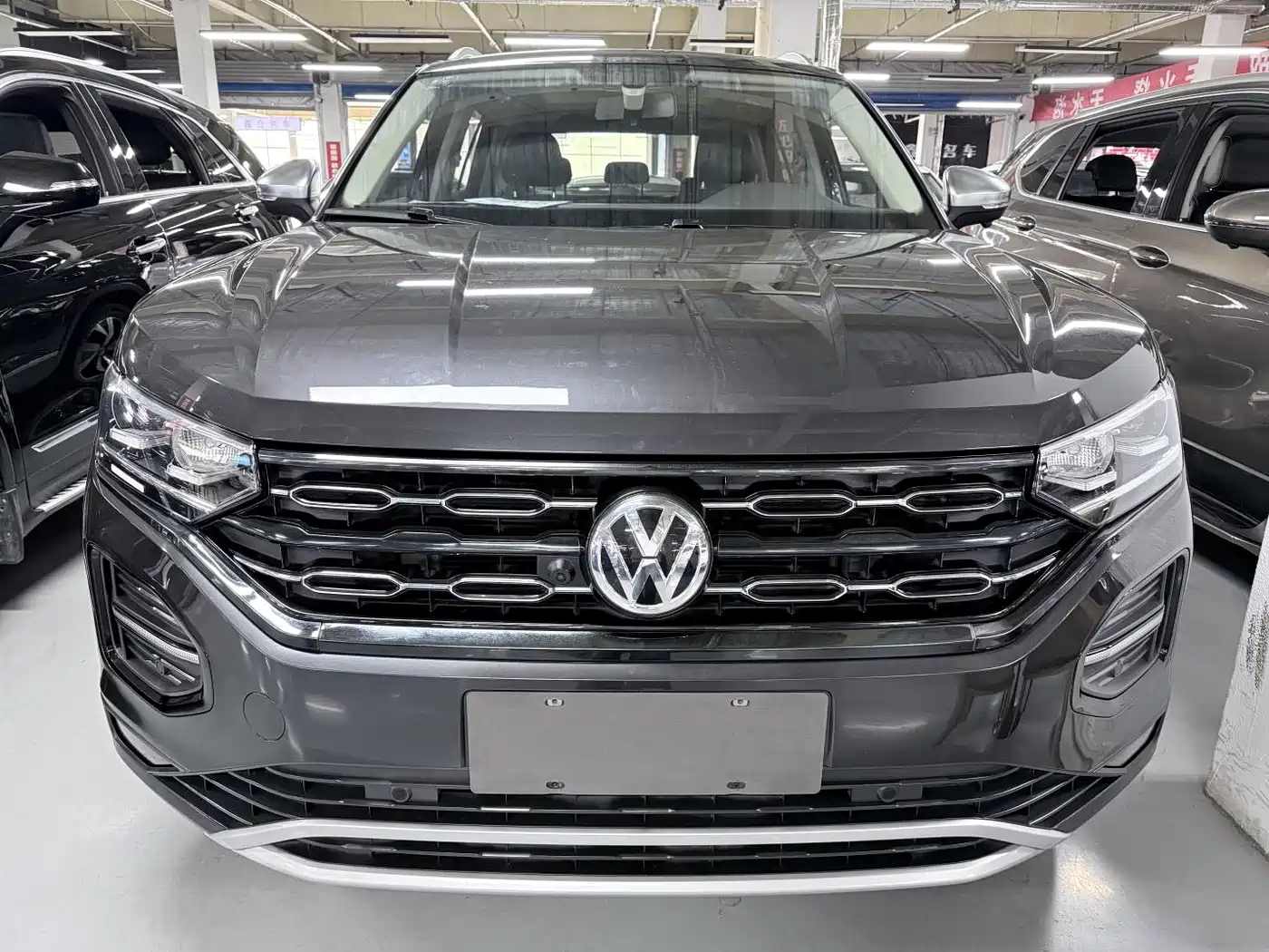 Volkswagen Tayron 2019 330TSI 2WD Luxury China VI фото 2