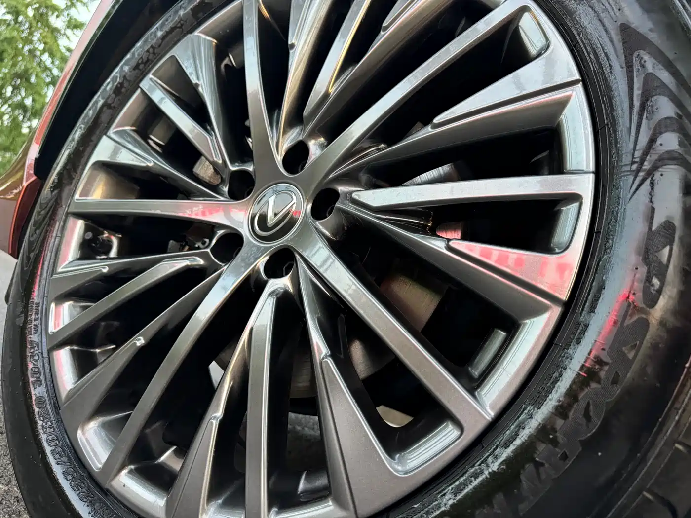 Lexus RZ 2023 450e 4WD Premium фото 16