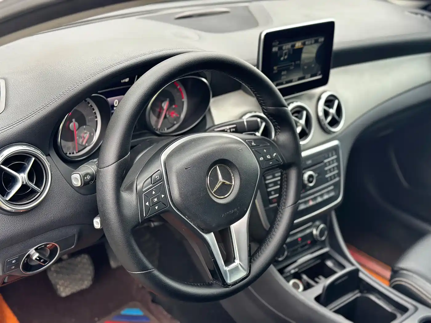 Mercedes-Benz GLA 2016 GLA 200 Fashion фото 7