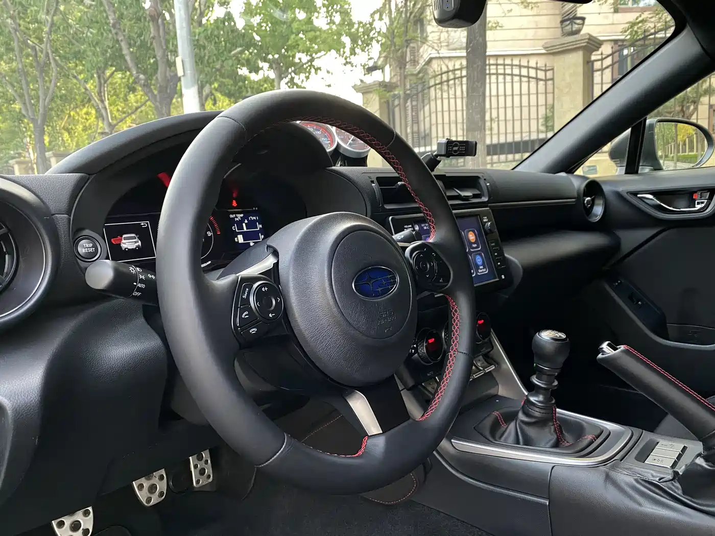 Subaru BRZ 2023 2.4L Manual 10th Anniversary Edition фото 12