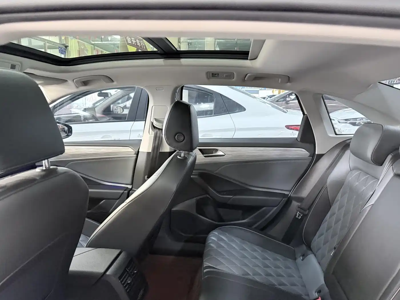 Volkswagen Sagitar 2023 200TSI DSG Soaring Edition фото 14