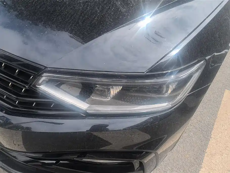 Volkswagen Magotan 2023 Model 2 Million Commemorative Edition 330TSI DSG Luxury фото 5