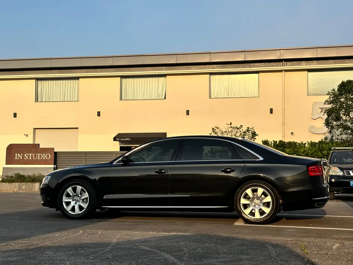 Audi A8 2013 A8L 45 TFSI quattro Comfort фото 2