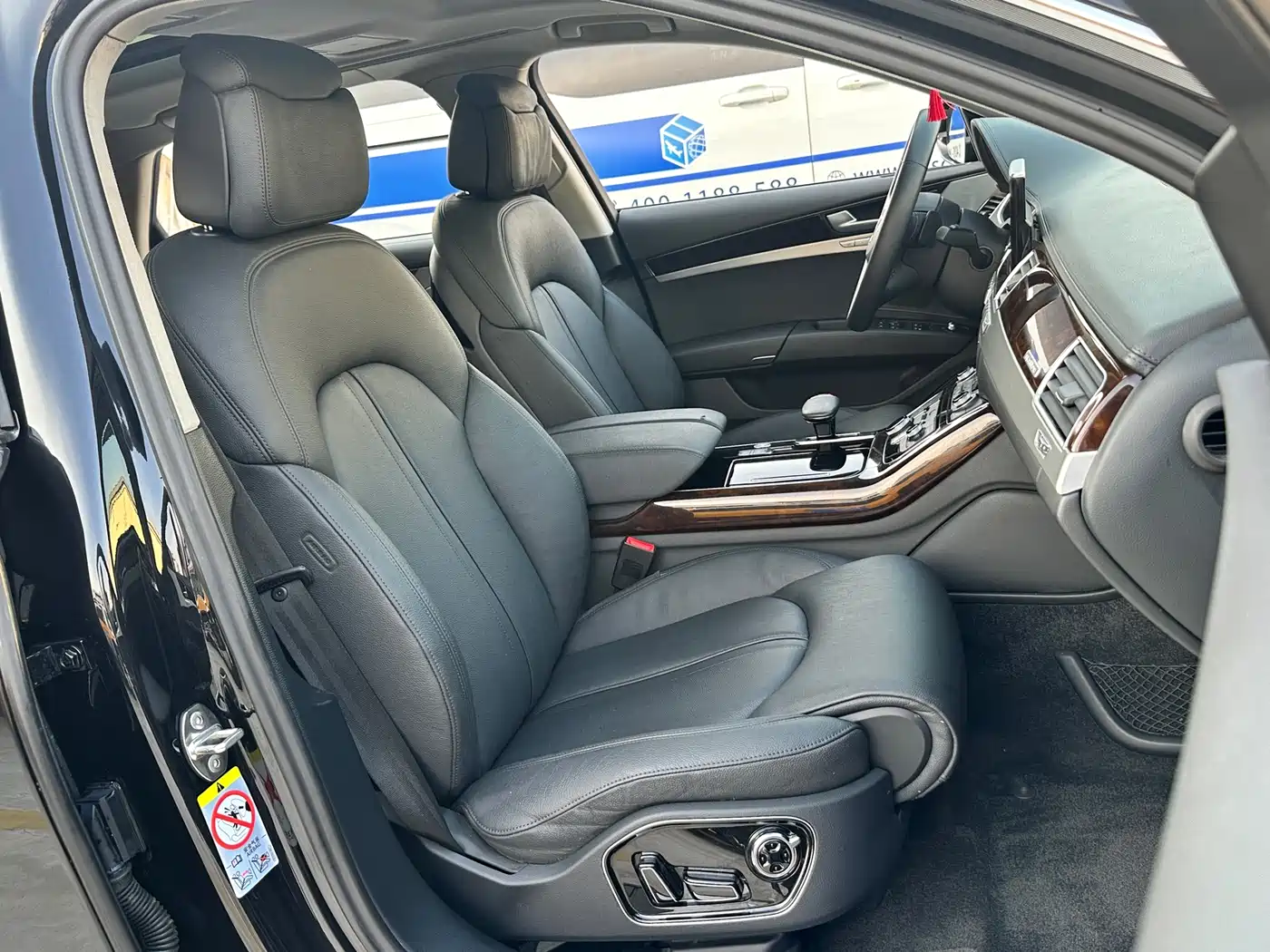 Audi A8 2013 A8L 45 TFSI quattro Comfort фото 15