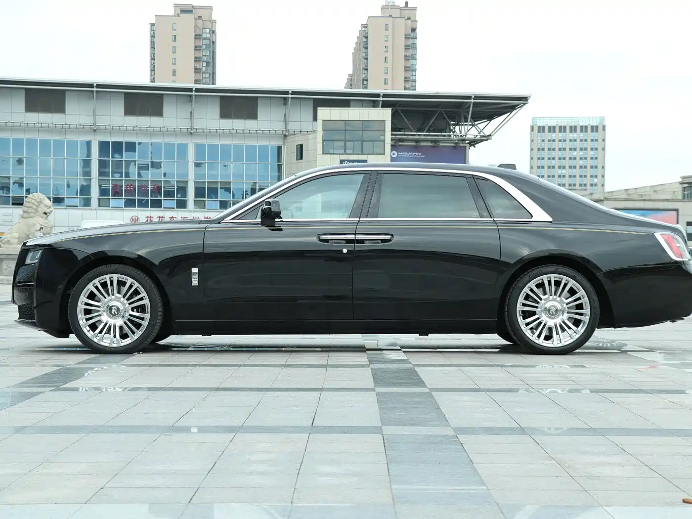 Фото 2 - Rolls-Royce Ghost