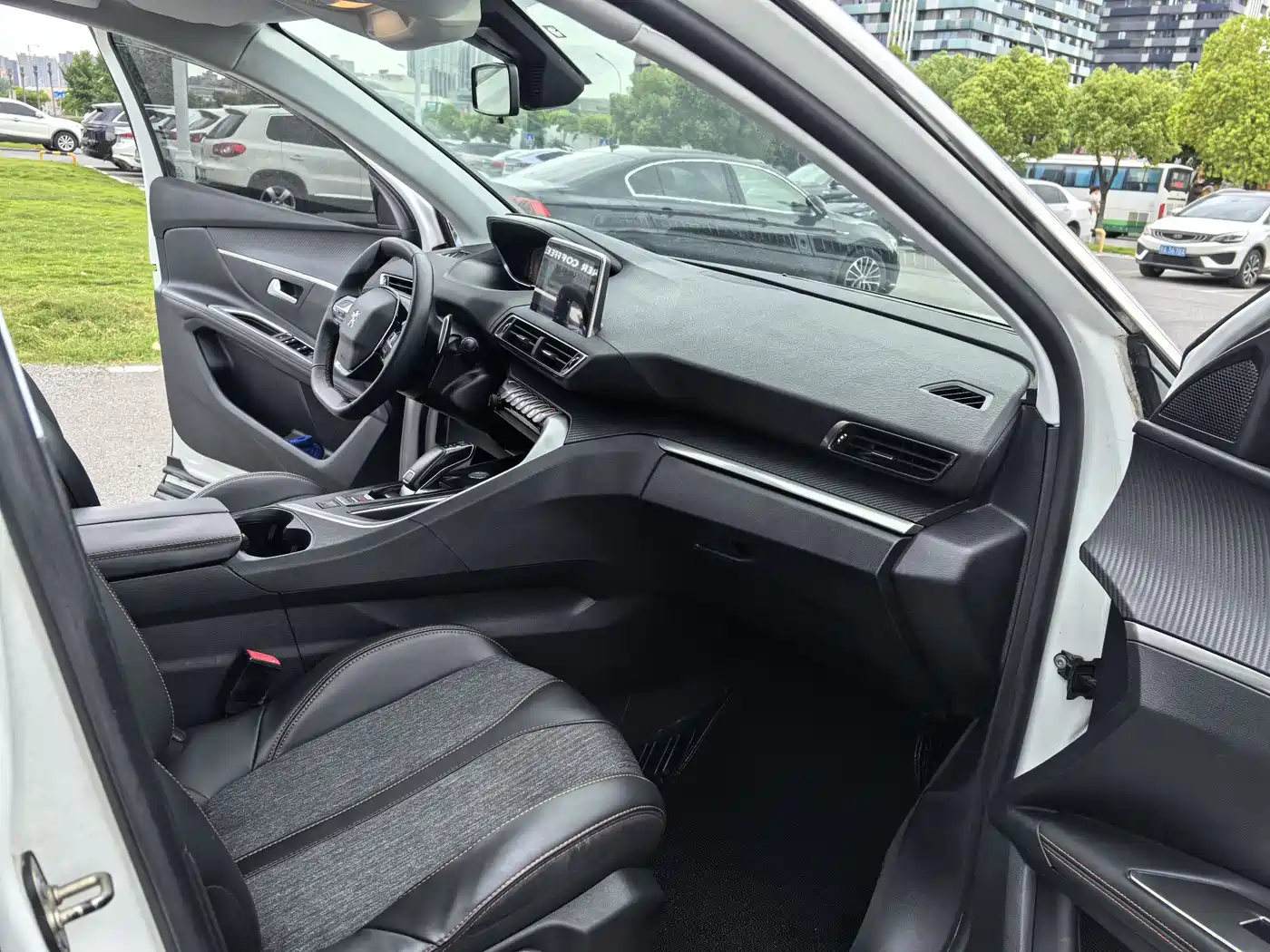Peugeot 5008 2017 380THP 7-seat Elite Edition фото 13