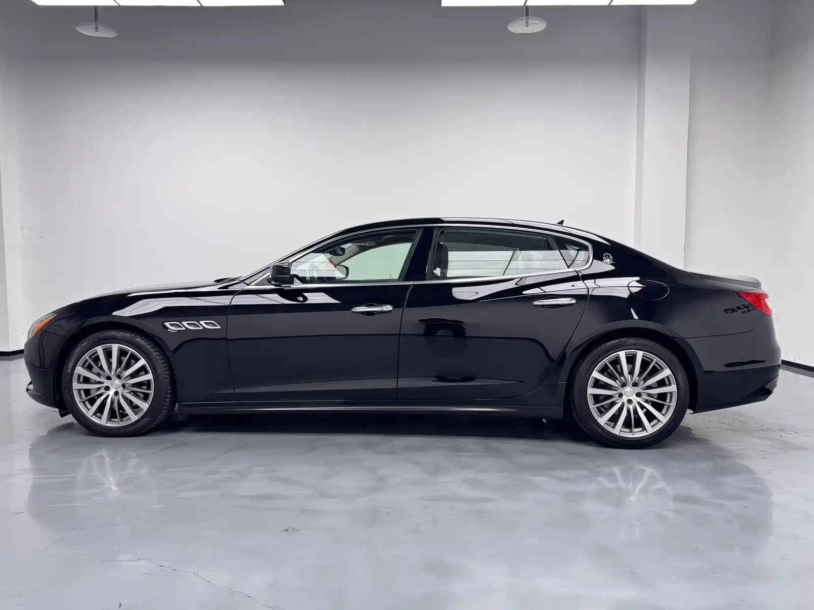 Фото 29 - Maserati Quattroporte