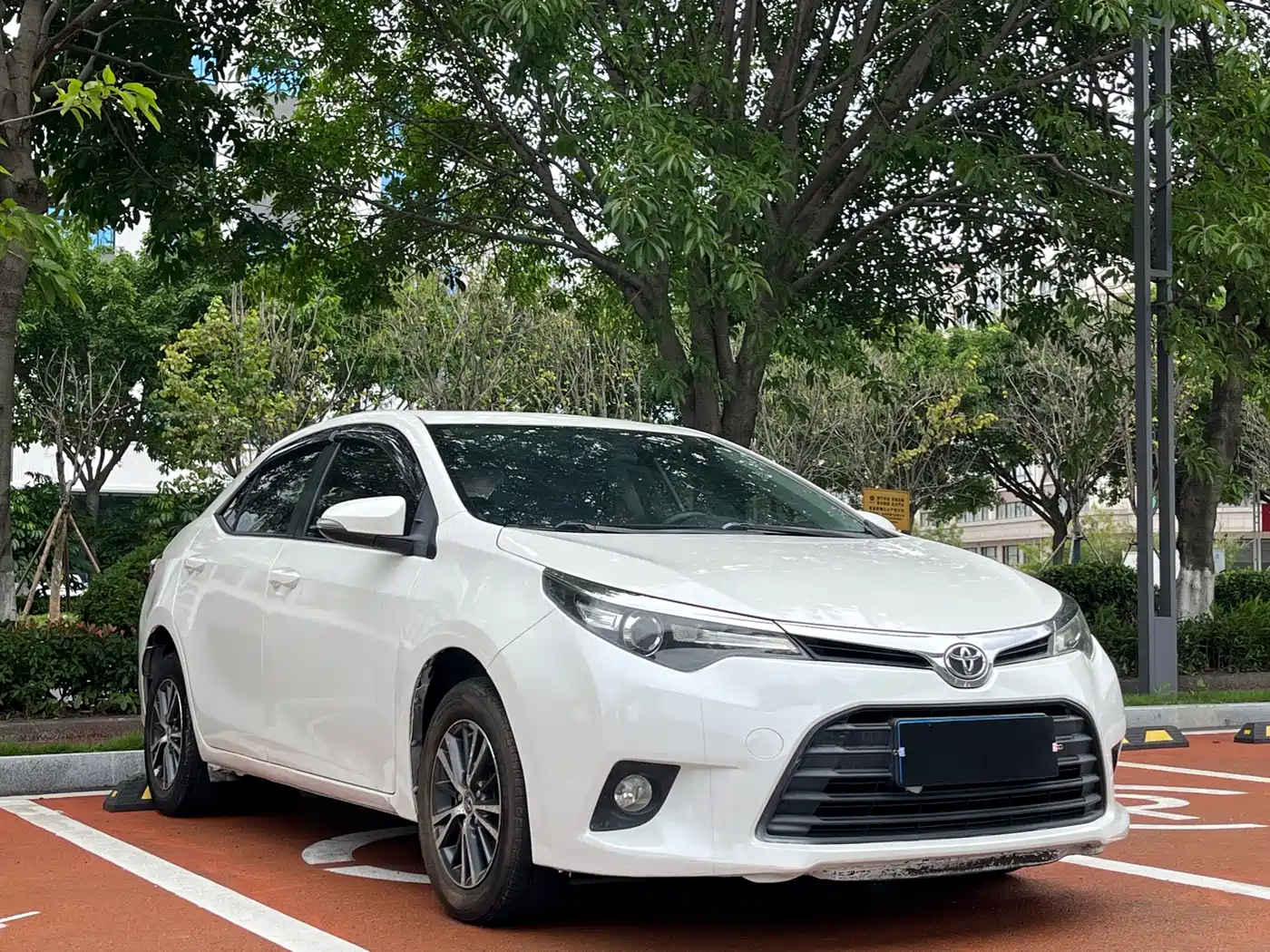 Toyota Levin 2014 1.6G CVT Elite Edition фото 3