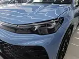 صورة 24 - Volkswagen Tiguan L