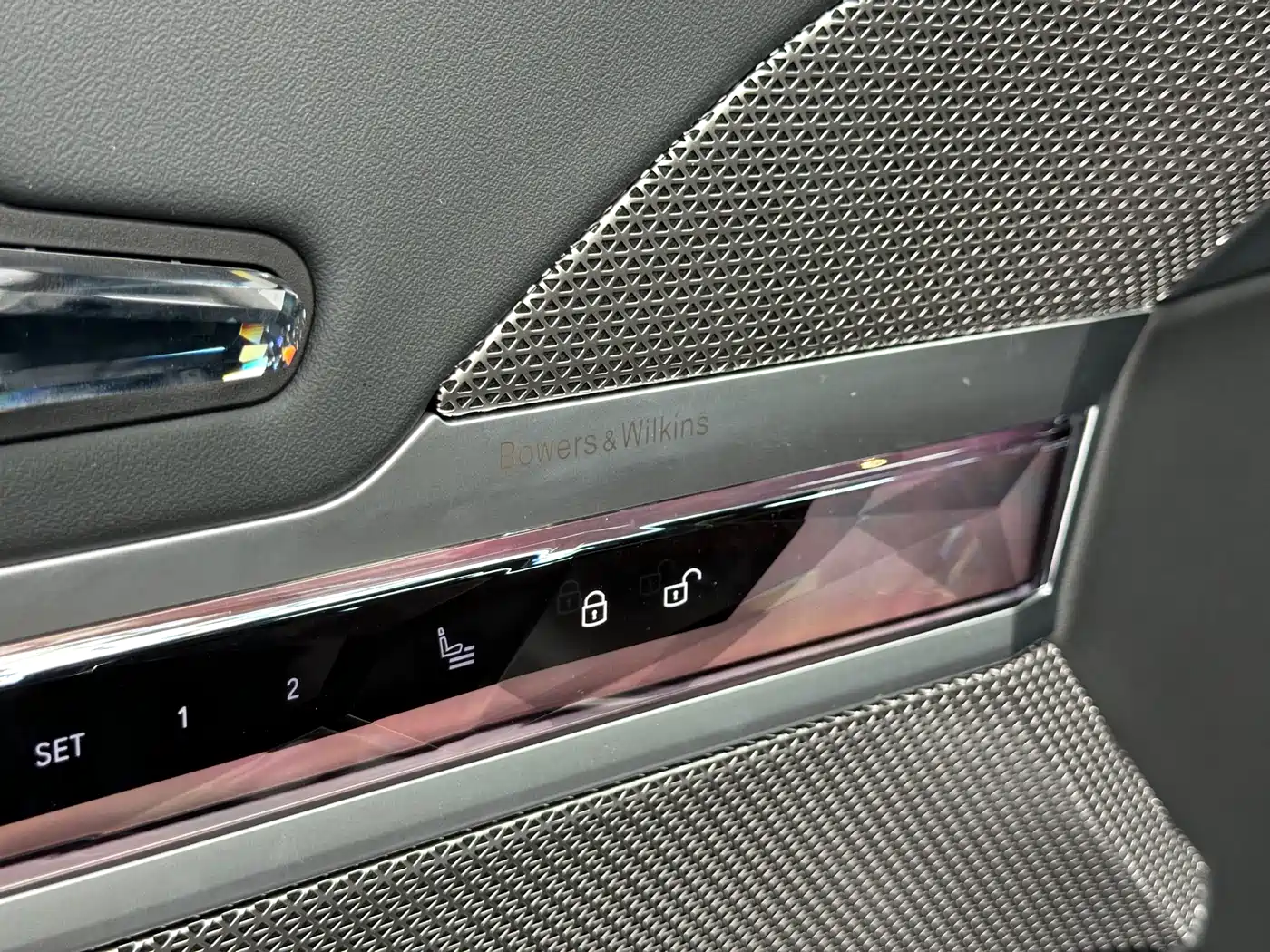 BMW 7 Series 2023 Facelift 740Li Exclusive M Sport Package фото 11