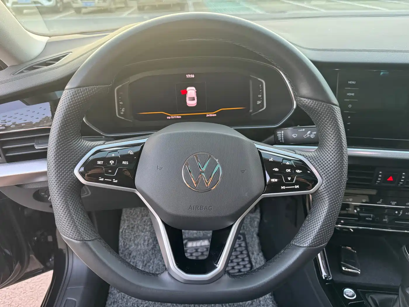 Volkswagen Passat 2024 330TSI Starlight Elite Edition фото 12