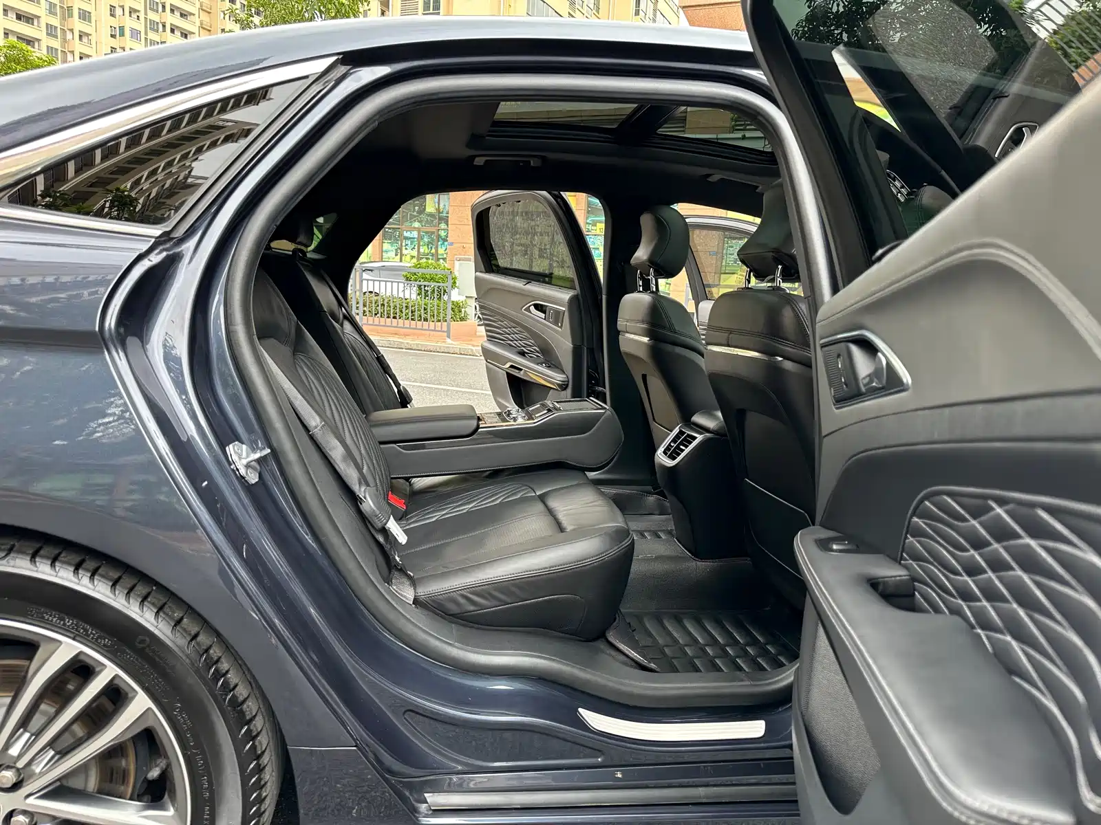 Фото 29 - Ford Taurus