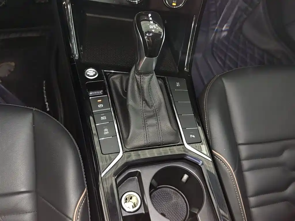 Volkswagen Passat 2019 330TSI Elite (China V) фото 14
