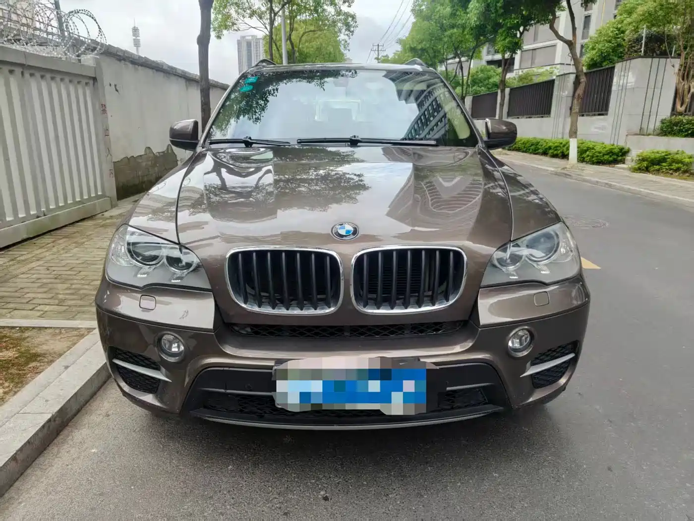 BMW X5 (Import) 2011 xDrive35i Leading Edition фото 2