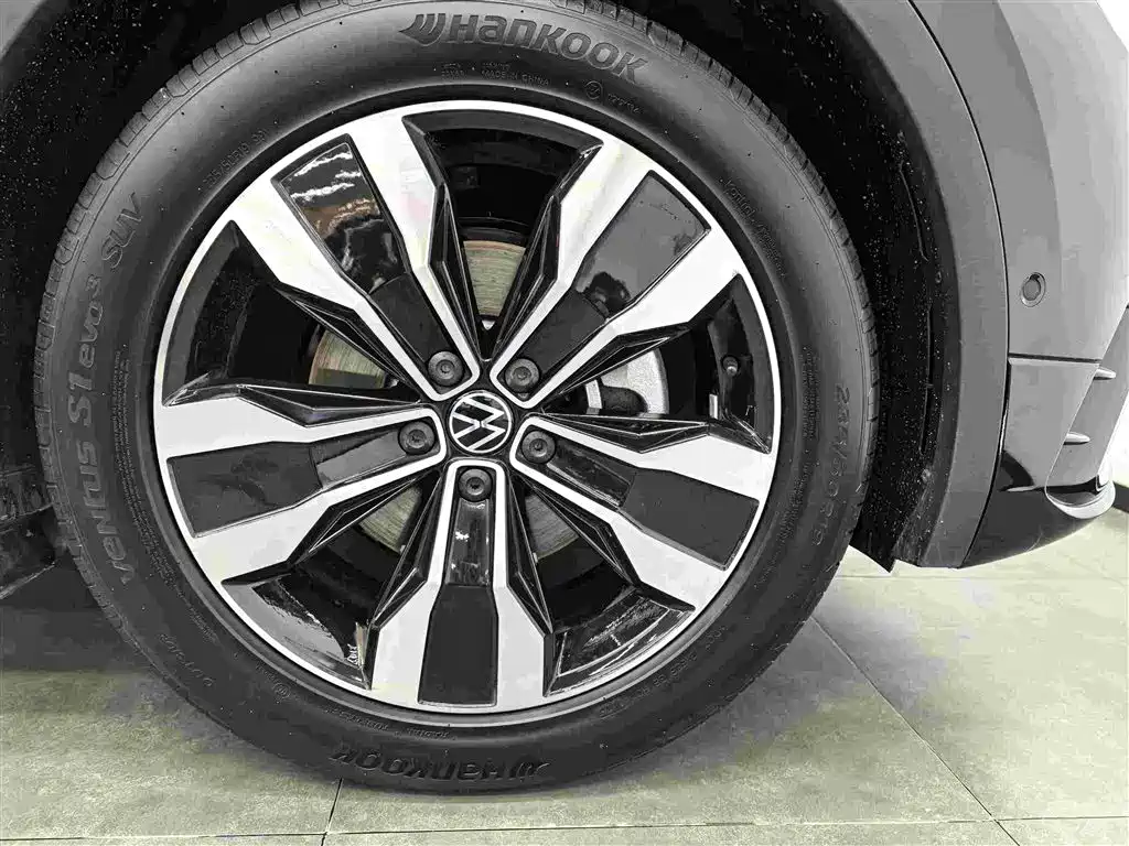 Volkswagen Tiguan L 2024 Outstanding 330TSI Auto 2WD R-Line Dragon Glory Edition фото 20
