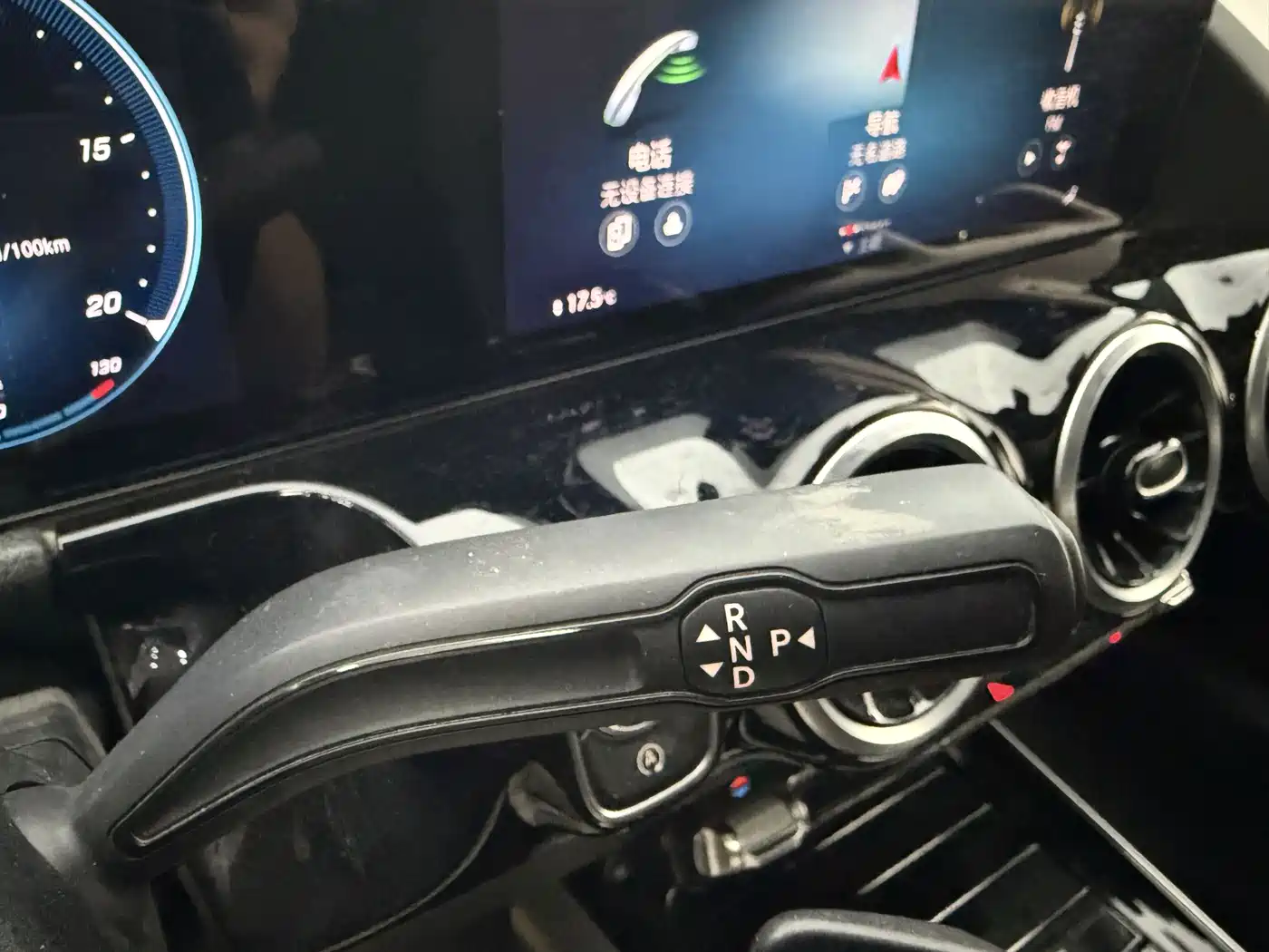 Фото 4 - Mercedes-Benz GLA