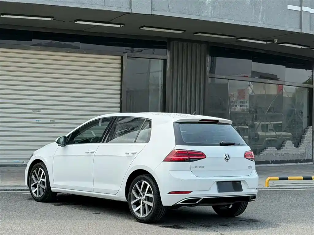 Volkswagen Golf 2019 280TSI DSG Luxury (China V) фото 4