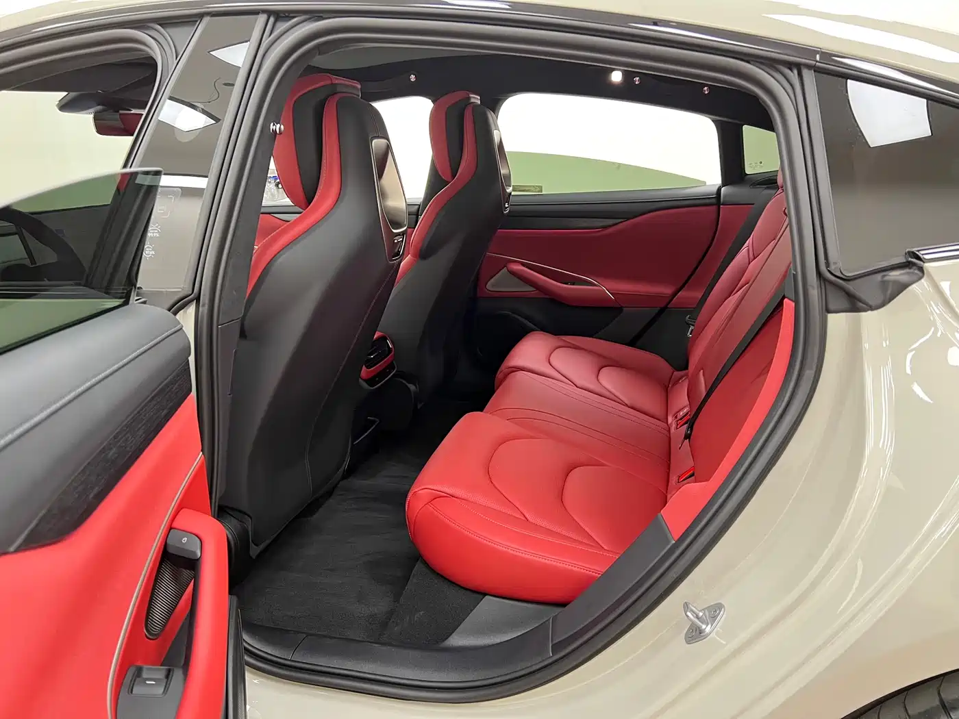 XIAOMI CAR XIAOMI SU7