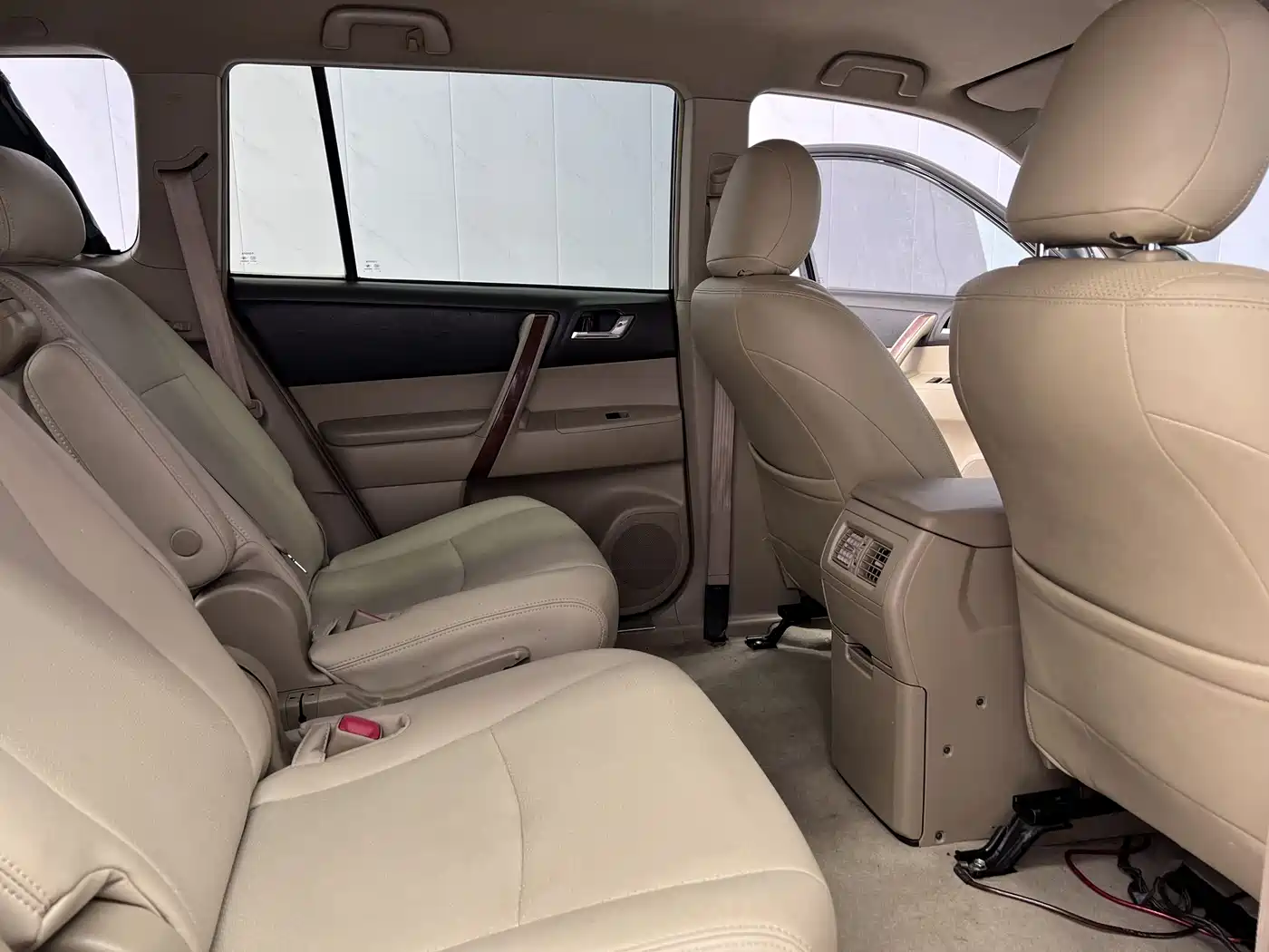 Toyota Highlander 2012 2.7L 2WD 5-seater Elite Edition фото 11