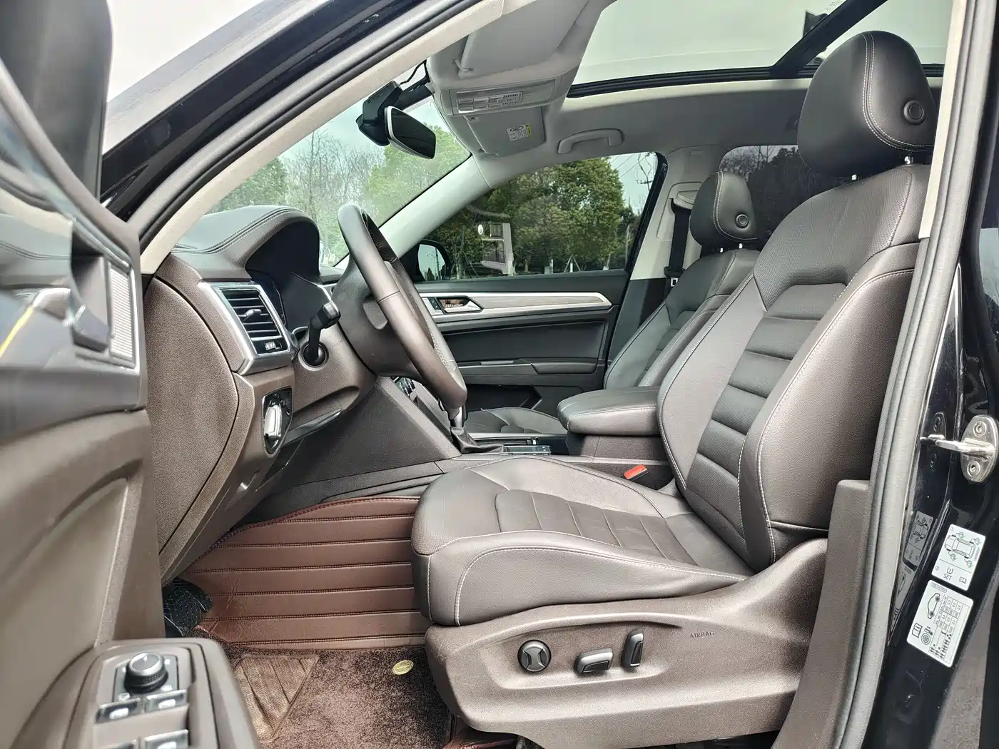Volkswagen Teramont 2020 330TSI 2WD Luxury China VI фото 8