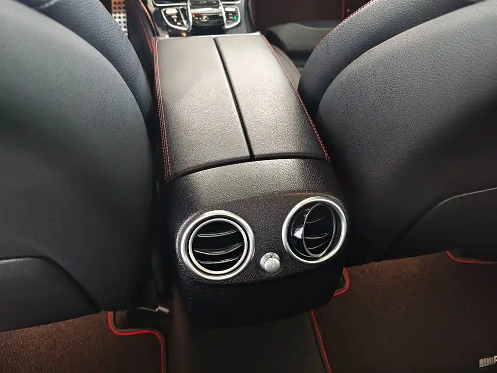 Mercedes-Benz GLC AMG 2017 AMG GLC 43 4MATIC фото 10