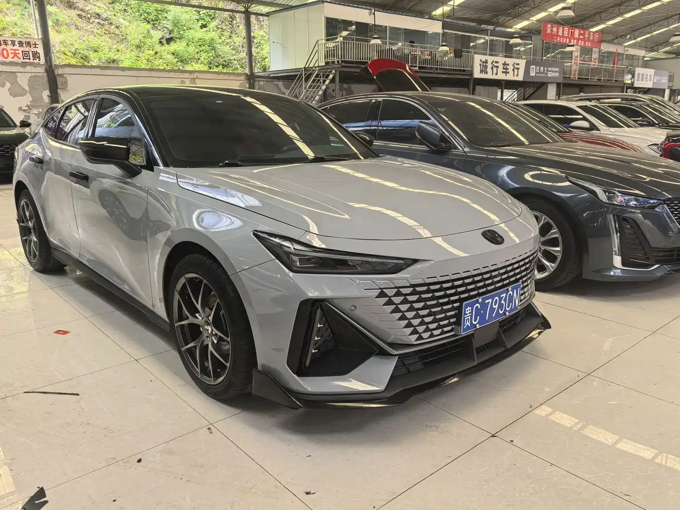 CHANGAN UNI-V